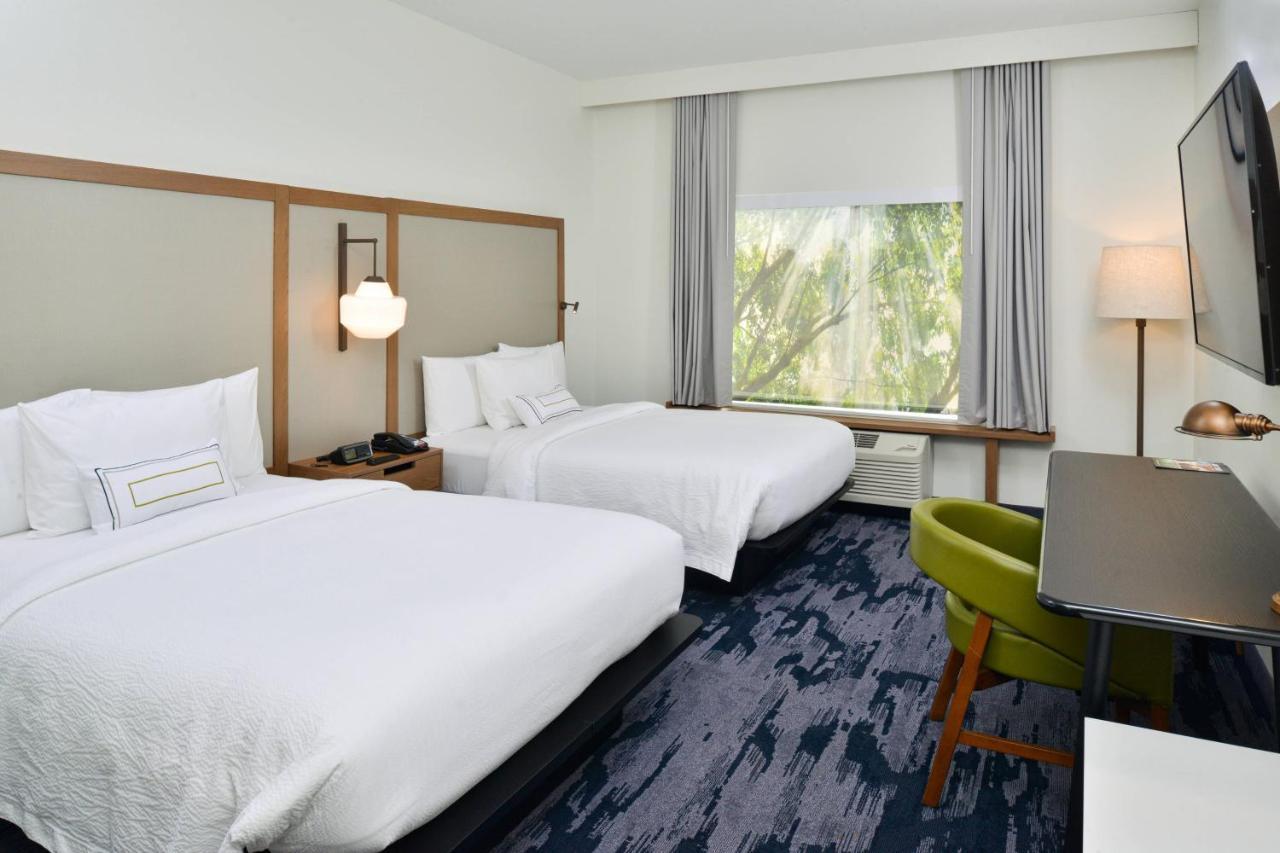 Fairfield Inn & Suites By Marriott Charlotte University Research Park Eksteriør billede