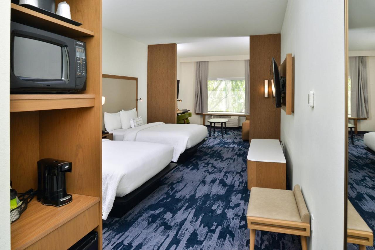 Fairfield Inn & Suites By Marriott Charlotte University Research Park Eksteriør billede