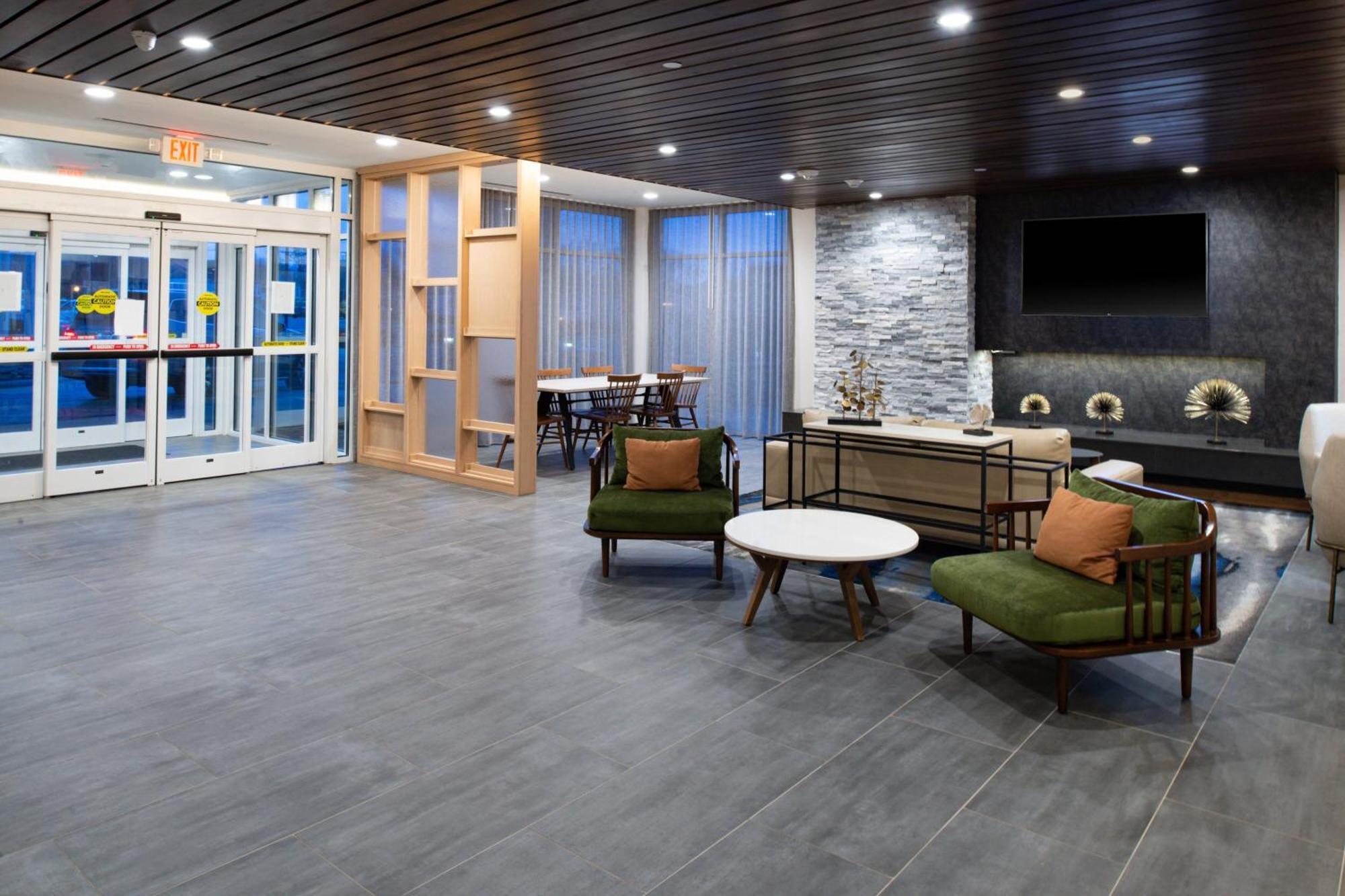 Fairfield Inn & Suites By Marriott Charlotte University Research Park Eksteriør billede